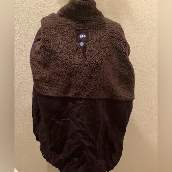 Men’s GAP Chocolate Brown Corduroy Sherpa Lined Trucker Jacket - Picture 11 of 12